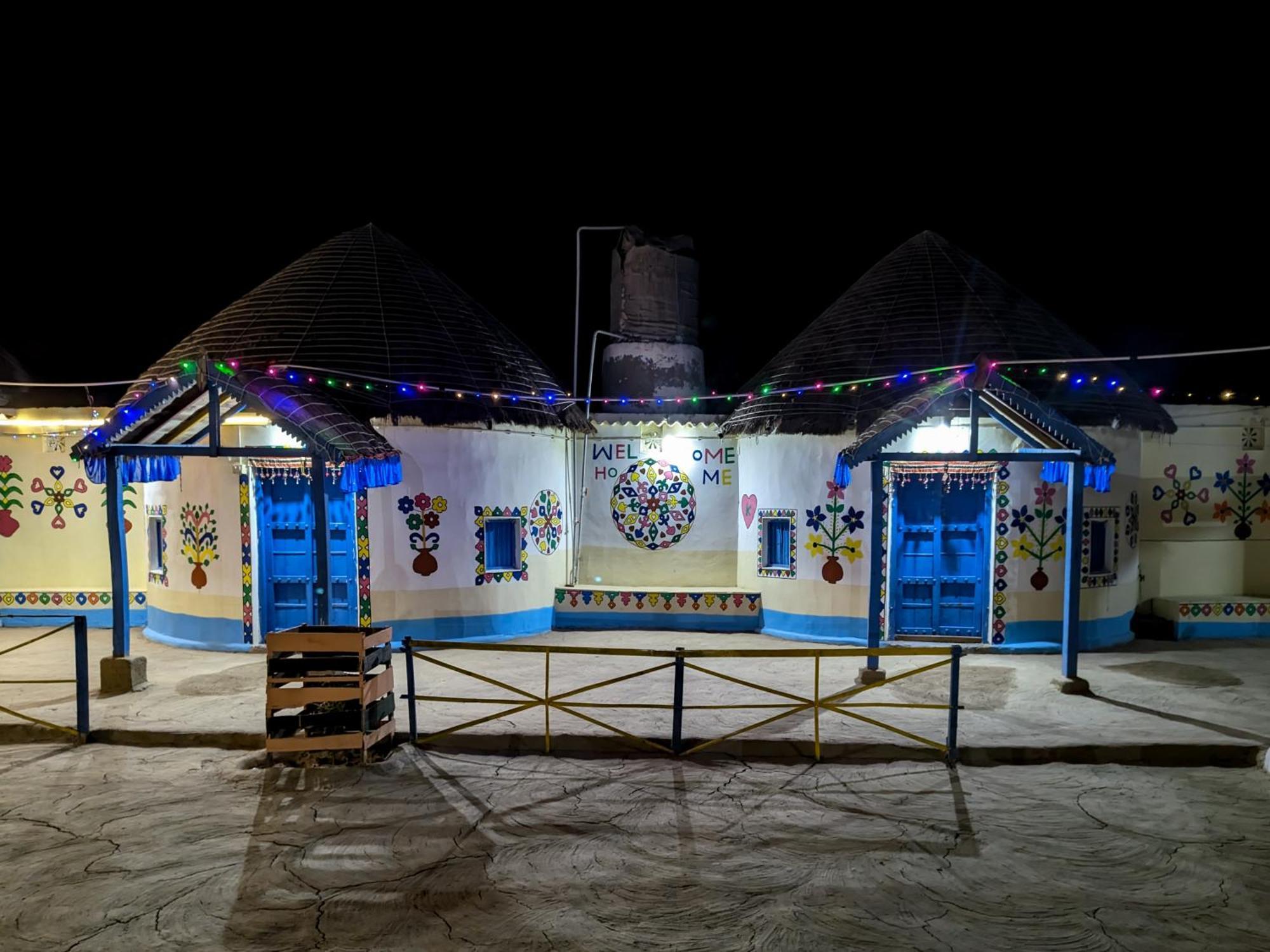 White Land Villagestay Dhordo Extérieur photo