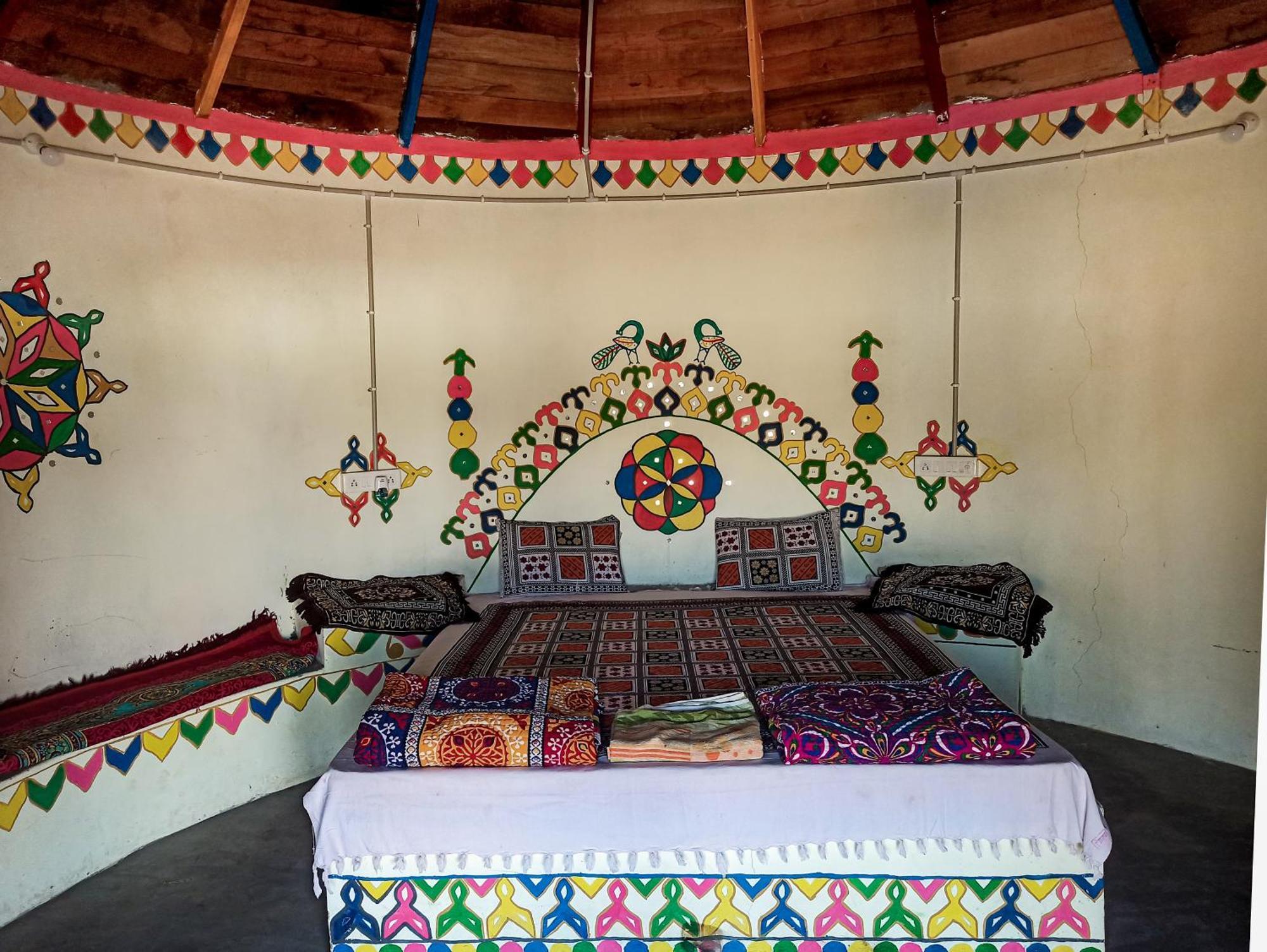 White Land Villagestay Dhordo Extérieur photo