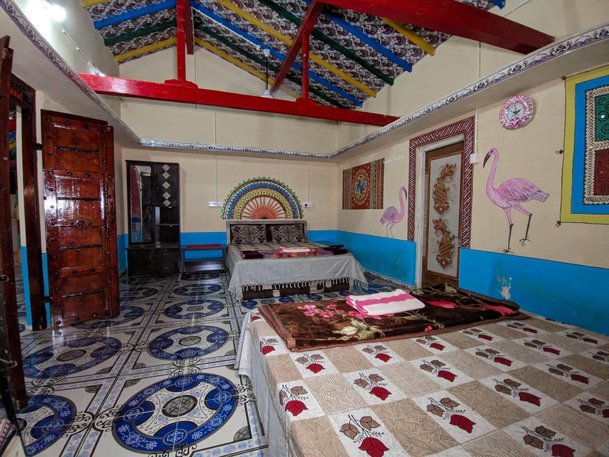 White Land Villagestay Dhordo Extérieur photo
